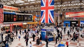 A Walk Through The London Victoria Station London England [upl. by Wolf559]